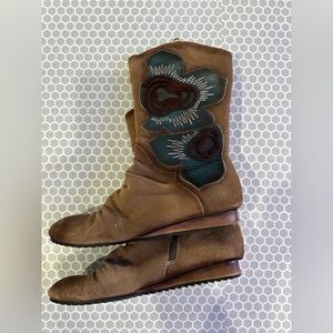 Tan Embellished Women’s Boots!